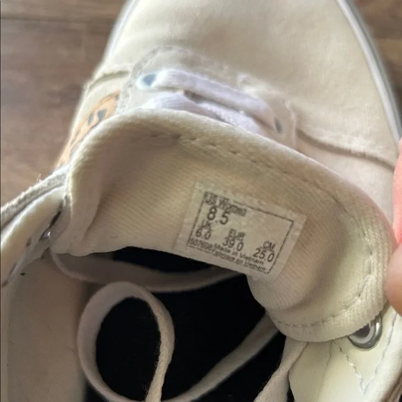 Vans Old Skool Womens Cream and Animal Print Leather Sneakers excellent size 8.5 - Picture 3 of 7